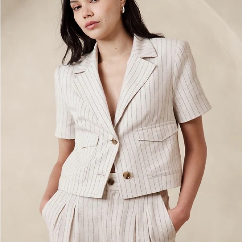 Banana Republic Cropped Blazer